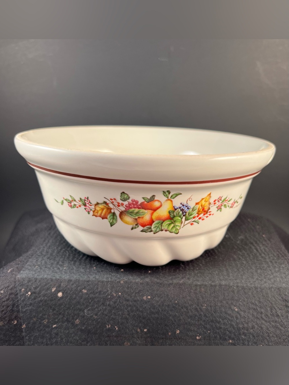 Teleflora Vintage Ceramic Farmhouse Fruit Pattern Dessert Mold Holes for Display